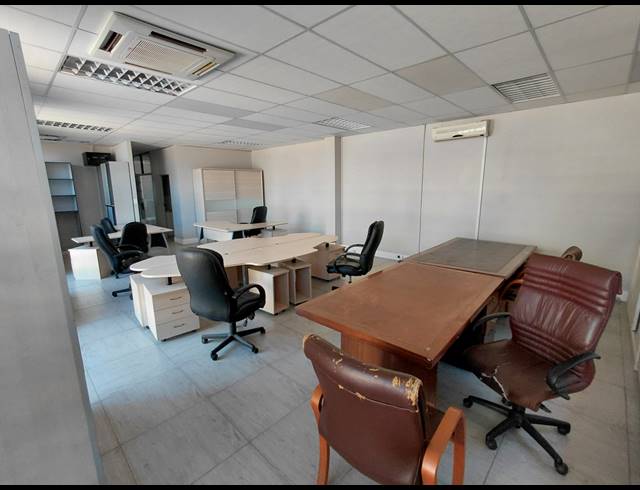 139M² OFFICE TO LET IN GRAND CENTRAL